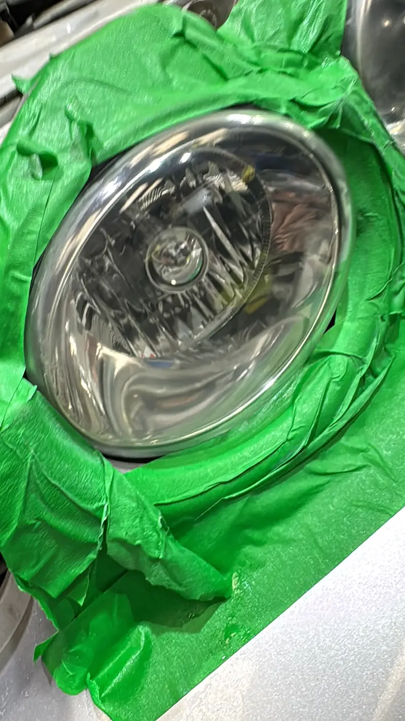 Faro redondo enmascarado listo para el sellado